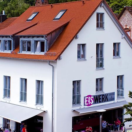 Gaestehaus Eschers Eiswerk Annweiler am Trifels Bagian luar foto